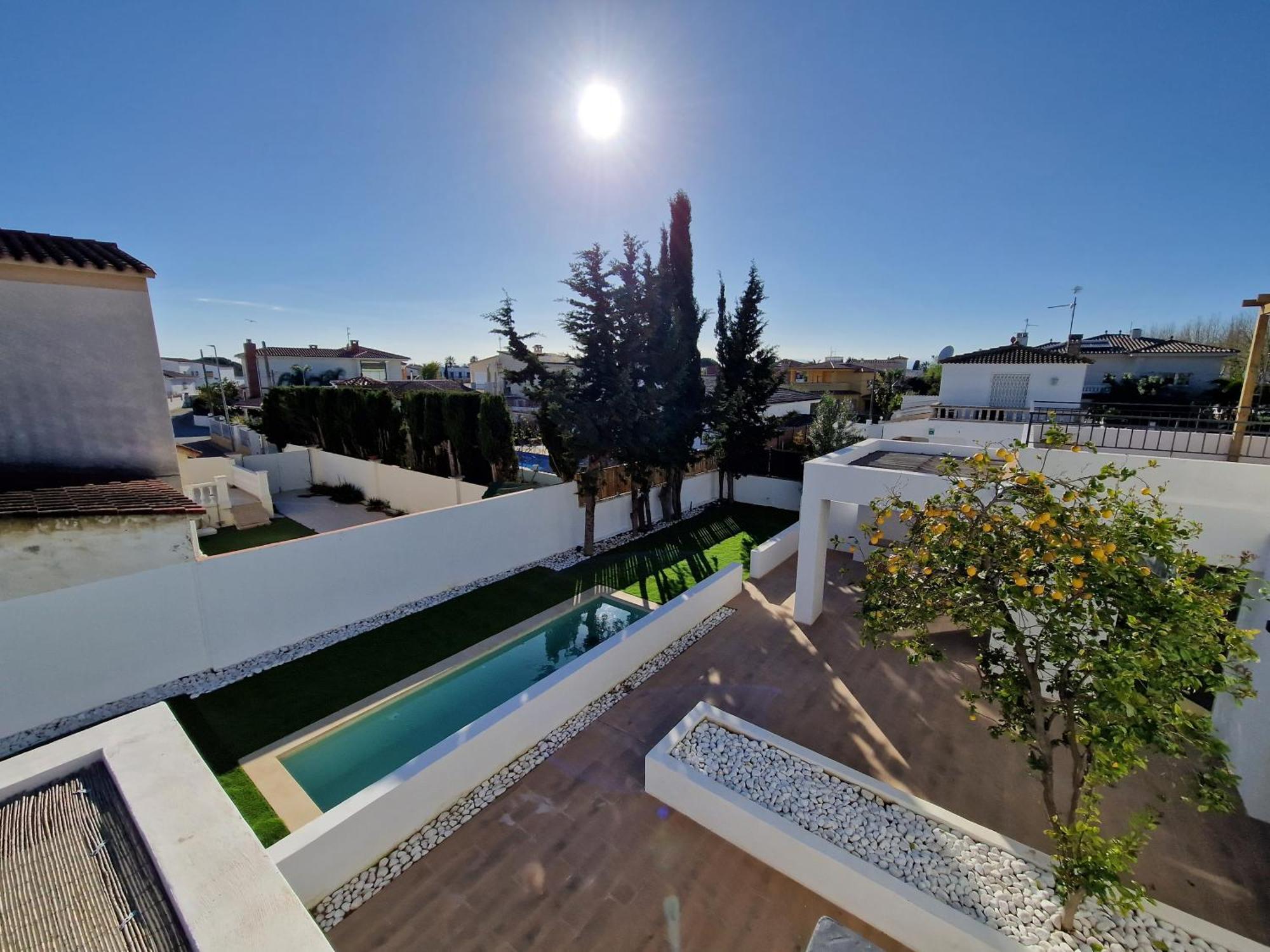 Gorgot P1 I Apartamento Con Terraza Y Piscina Comunitaria Cerca De La Playa Empuriabrava Zewnętrze zdjęcie