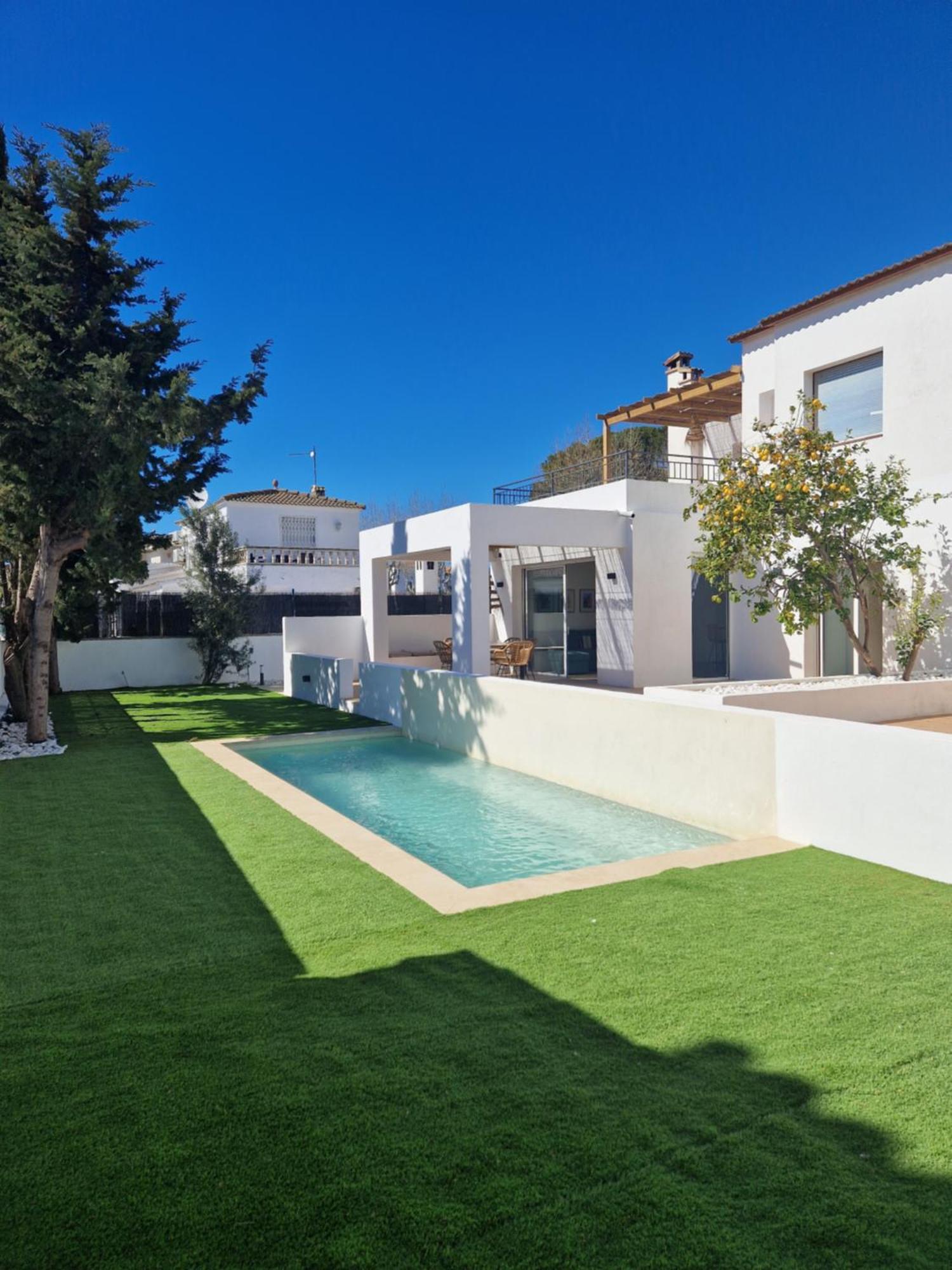Gorgot P1 I Apartamento Con Terraza Y Piscina Comunitaria Cerca De La Playa Empuriabrava Zewnętrze zdjęcie